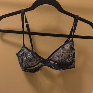 Victoria's Secret Navy Floral Lace Bra